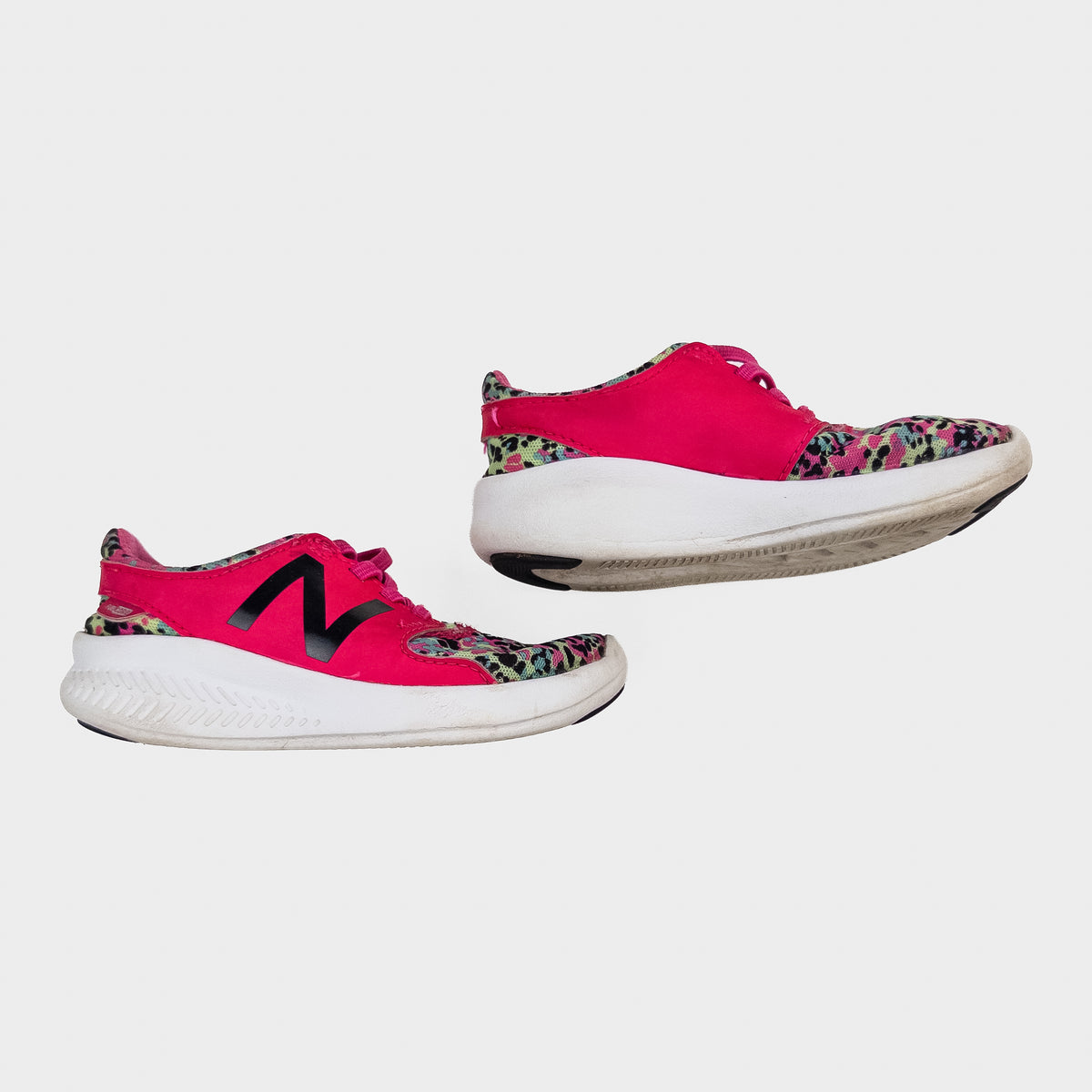New Balance - Souliers - Grandeur 8 (2-3 ans approx)*