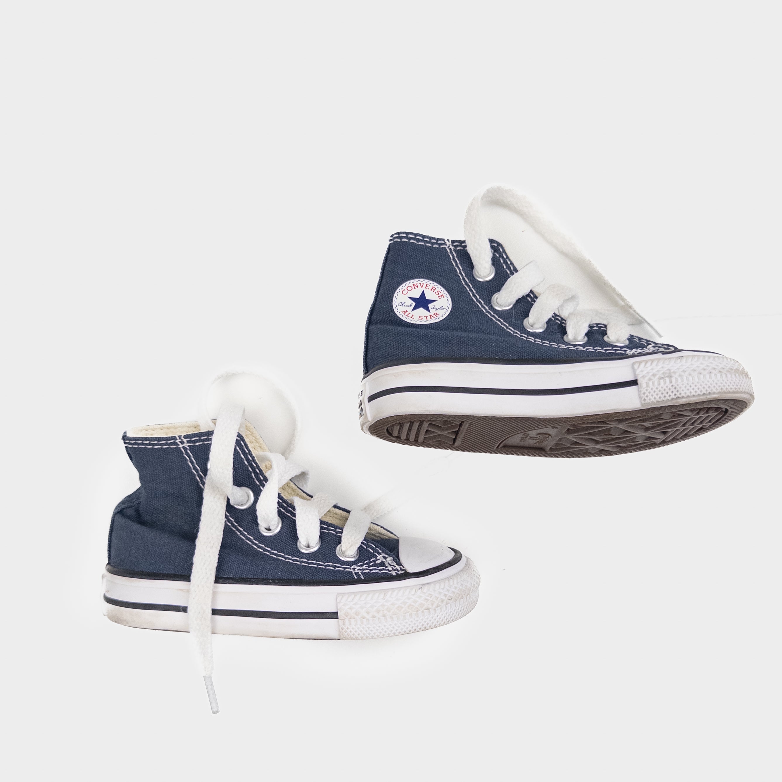 Converse - Souliers - Pointure 5 (12-18 mois approx) *