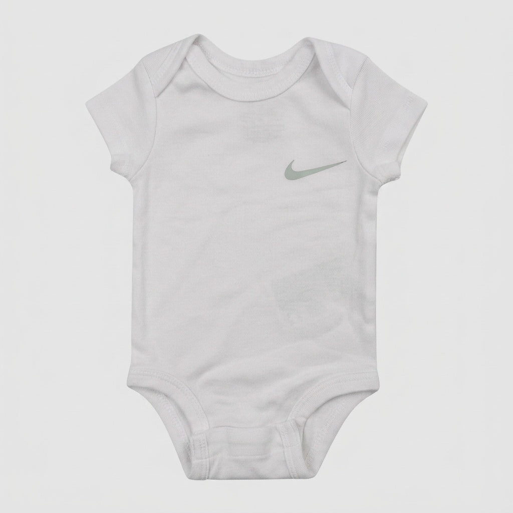 Nike - Cache-couche d'occasion pour enfant, 3 mois - vêtements seconde main Floralie