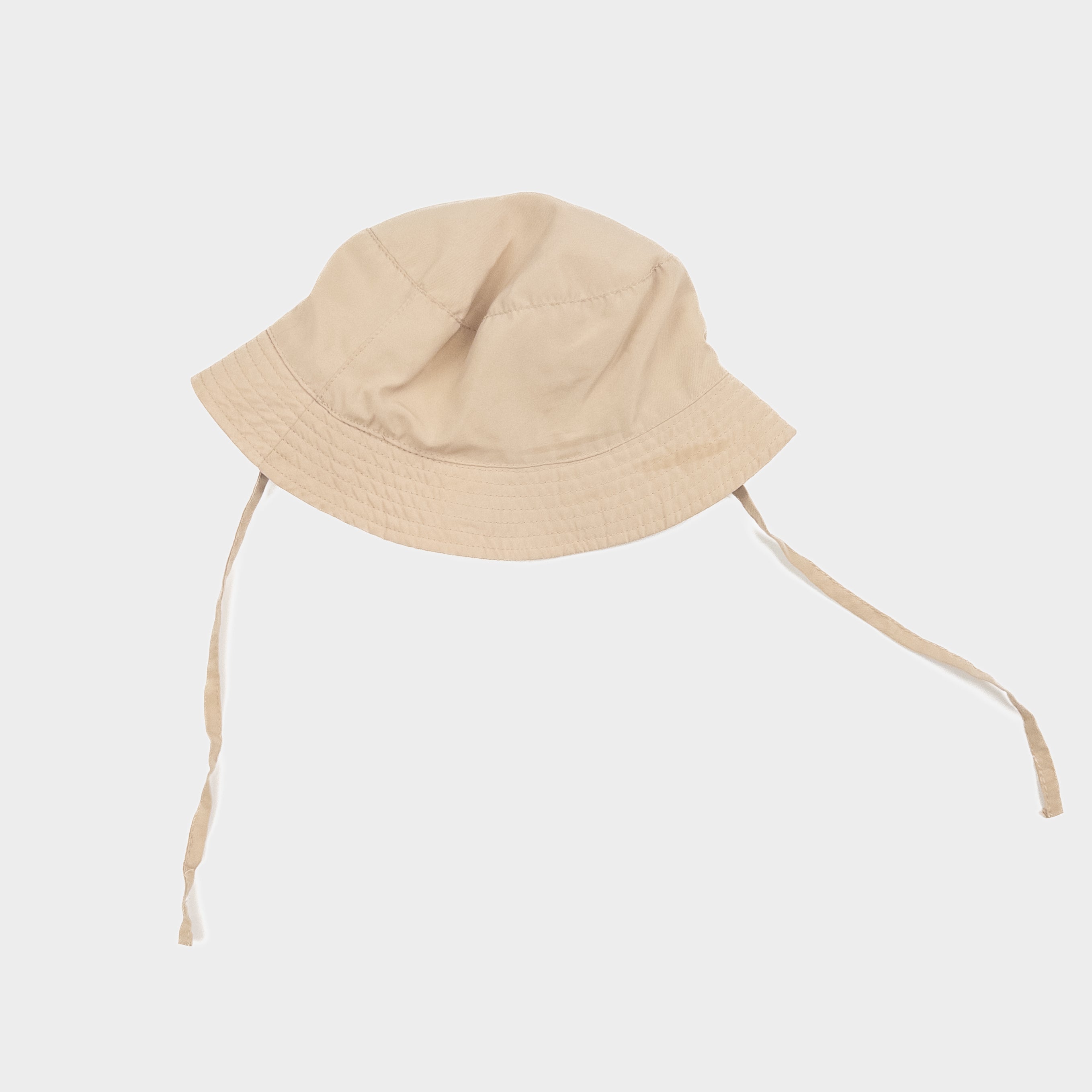 Tag - Chapeau - 12-24 mois (était écrit à vérifier donc pt deuxième manteau?)