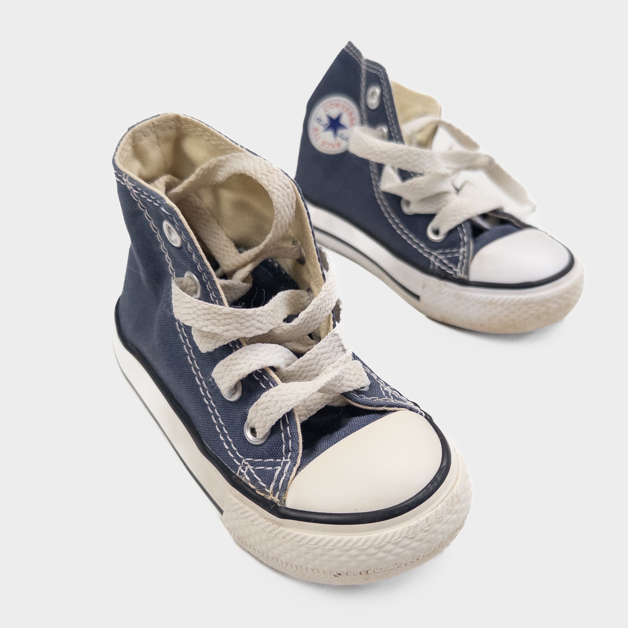 Converse - Souliers - Pointure 5 (12-18 mois approx) *