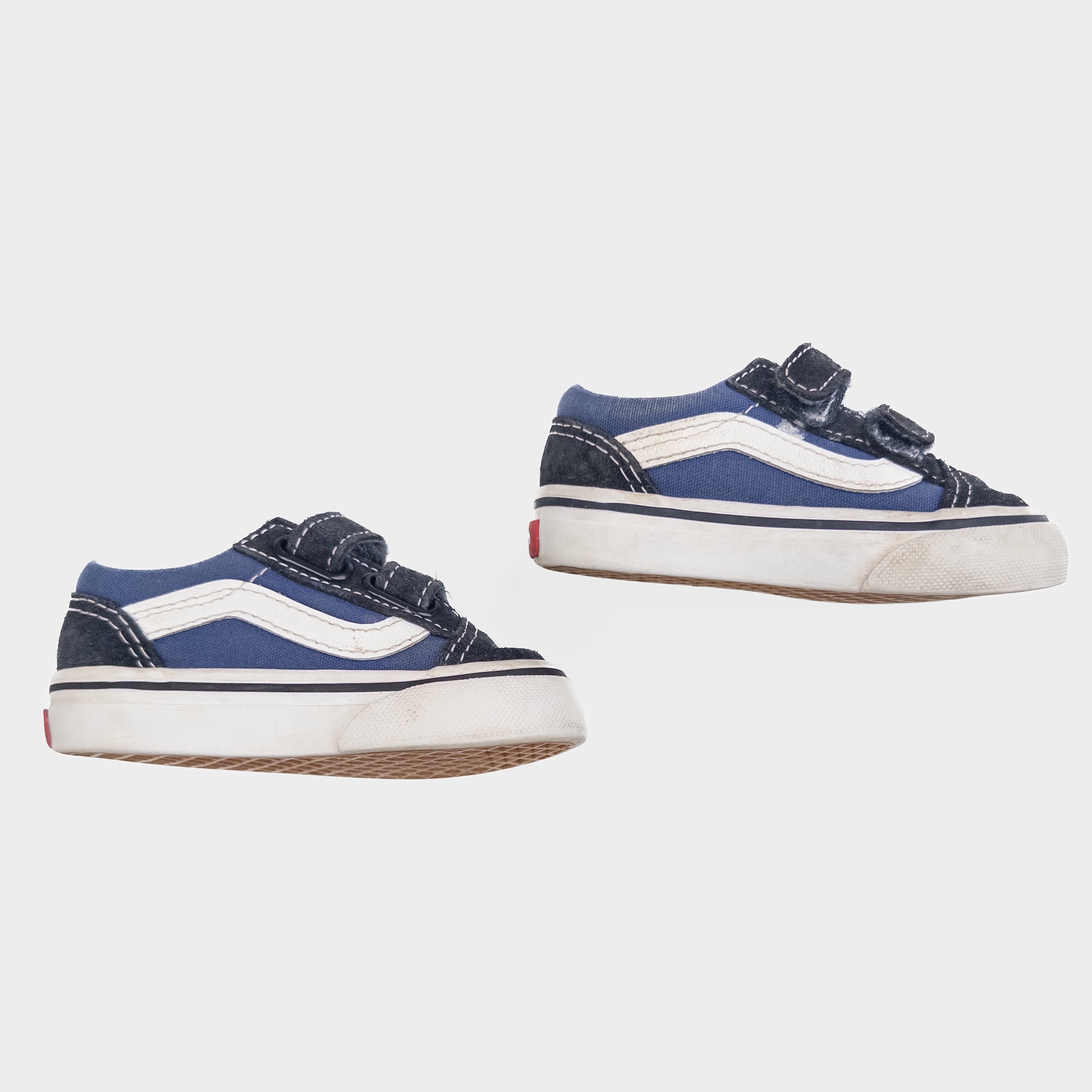 Vans - Souliers - Pointure 4 (12-18 mois approx) *