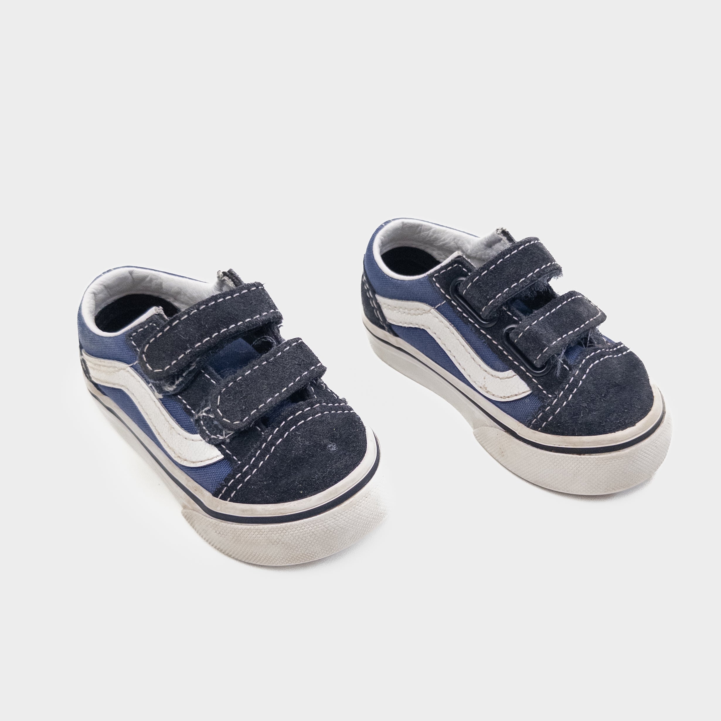 Vans - Souliers - Pointure 4 (12-18 mois approx) *