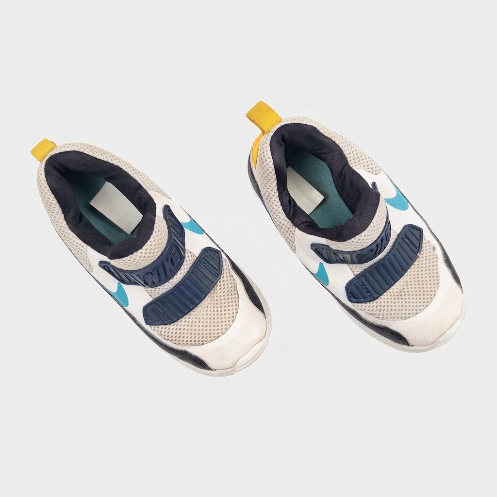 Nike - Souliers - 9C (3 ans approx)